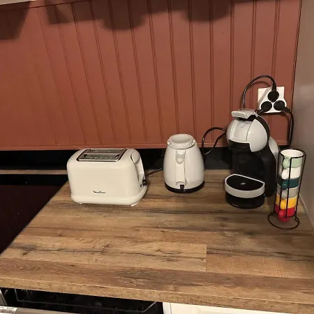 La Flanerie Mauriacoise Апартаменты Морьяк