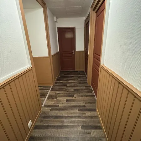 アパート La Flanerie Mauriacoise *