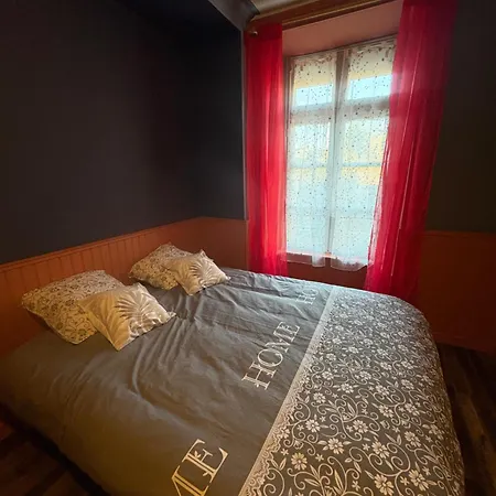 アパート La Flanerie Mauriacoise *