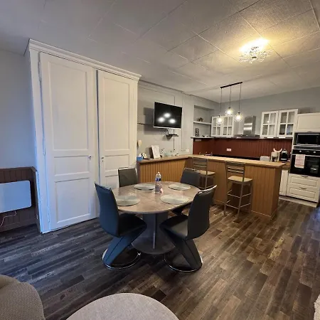 アパート La Flanerie Mauriacoise *