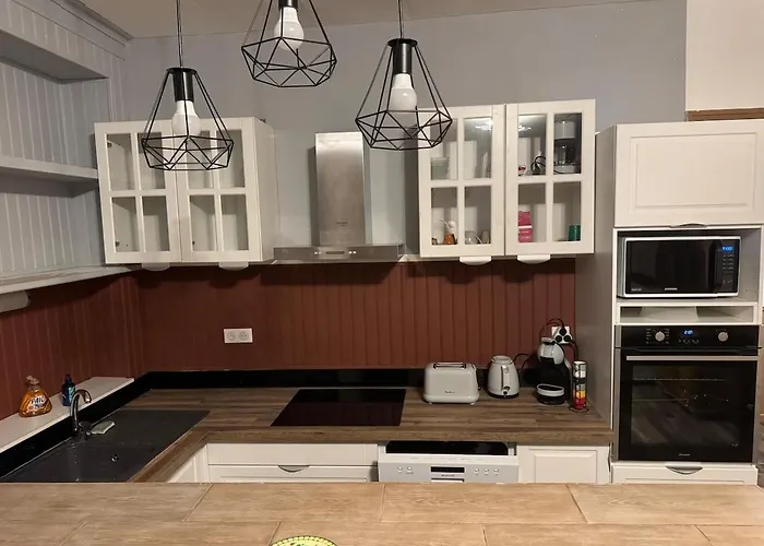 Апартаменты La Flanerie Mauriacoise *