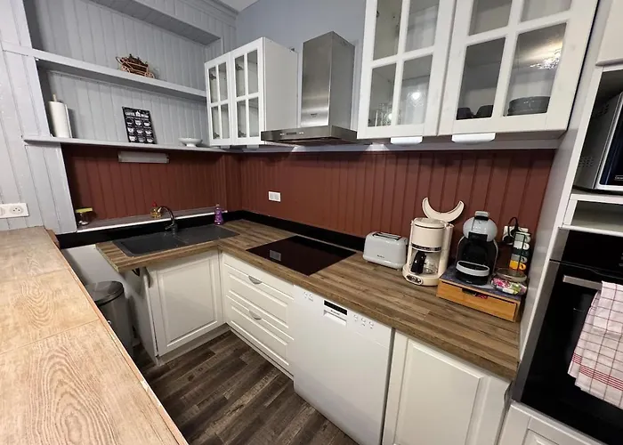 Апартаменты La Flanerie Mauriacoise Морьяк