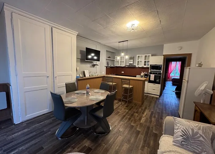 La Flanerie Mauriacoise Апартаменты